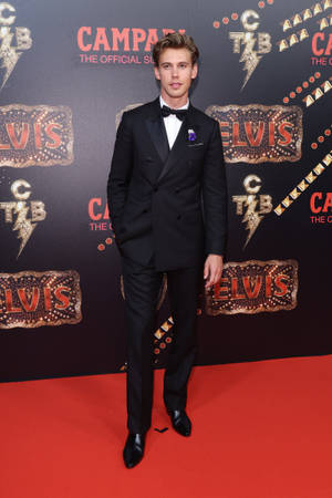 Austin Butler On Elvis Red Carpet Wallpaper