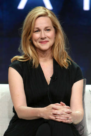 Award-winning Actress Laura Linney In A Live Interview Wallpaper