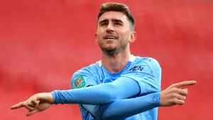 Aymeric Laporte Pointing Fingers Wallpaper