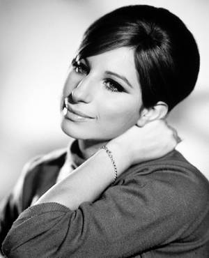 Barbra Streisand As Fanny Brice For Funny Girl Wallpaper