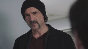 Beanie Elias Koteas Wallpaper