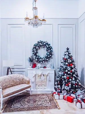 Beautiful And Aesthetic Christmas Tree All Aglow Wallpaper