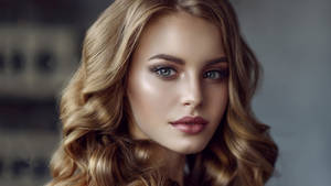 Beautiful Face Blonde Curly Hair Model Wallpaper