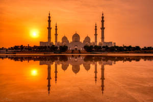 Beautiful Sunset At Dubai Mosque Wallpaper