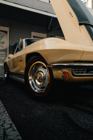 Beige-vintage Chevrolet Wallpaper