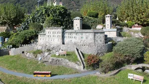 Bellinzona Castelgrande Switzerland Wallpaper