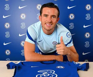 Ben Chilwell Posing With Jersey Wallpaper