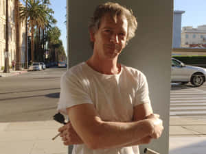 Ben Mendelsohn Casual Urban Backdrop Wallpaper