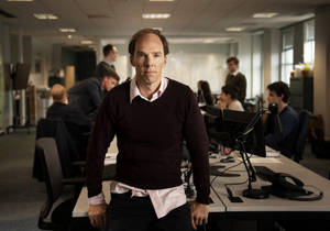 Benedict Cumberbatch As Office Worker Wallpaper