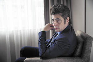 Benicio Del Toro Sicario 2015 Portrait Session Wallpaper