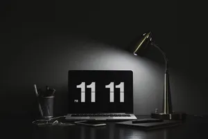 Best Laptop Clock Aesthetic Background Wallpaper