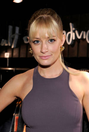 Beth Behrs American Actress Wallpaper