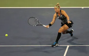 Bethanie Mattek-sands In Match Game Wallpaper