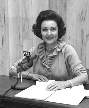 Betty White For Cbs Wallpaper