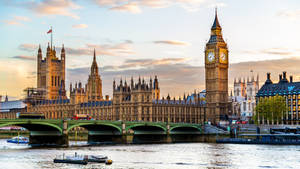 Big Ben At Sunset Wallpaper