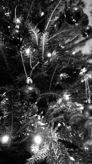 Black Aesthetic Christmas Iphone Wallpaper