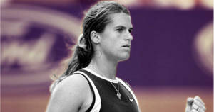Black-and-white Amélie Mauresmo Wallpaper