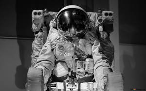 Black And White Astronaut Old Photo Wallpaper