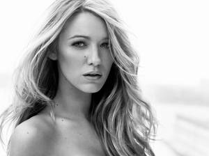 Black And White Blake Lively Wallpaper