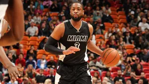 Black Basketball Dwayne Wade Wallpaper