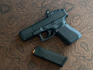 Black Glock 19 Gen 5 Wallpaper