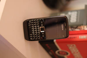 Black Nokia E71 Wallpaper