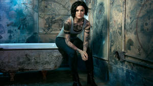 Blindspot Jane Doe Sitting On A Tub Wallpaper