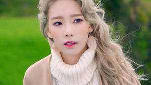 Blonde-haired Taeyeon Wallpaper