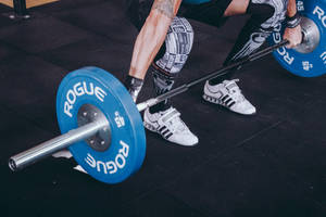 Blue Rouge Barbel Weightlifting Wallpaper