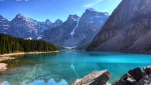 Blue Waters Of Beautiful Mountain Lake Wallpaper