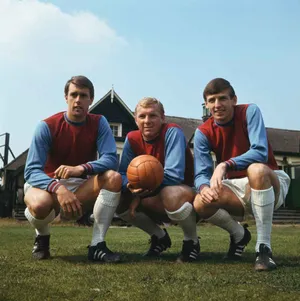 Bobby Moore Geoff Hurst Martin Peters Wallpaper
