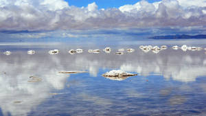 Bolivia Salar De Uyuni Salt Flats Wallpaper