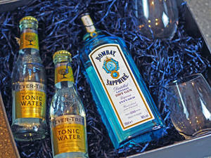 Bombay Sapphire In Box Wallpaper