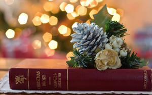 Book And Holiday Spirit Wallpaper