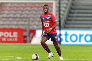 Boubakary Soumaré In Action On The Football Field Wallpaper