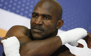 Boxer Feature Evander Holyfield Wallpaper