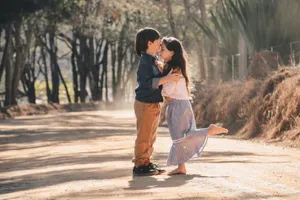 Boy Kissing Sister Wallpaper