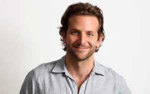 Bradley Cooper Genial Smile Wallpaper