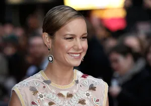 Brie Larson Stunning Pose Wallpaper