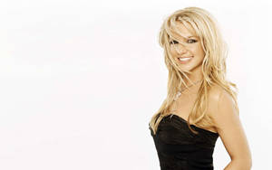 Britney Spears Showing Her Bright Smile Wallpaper