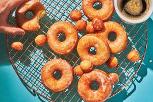 Brown Donuts On Grill Wallpaper