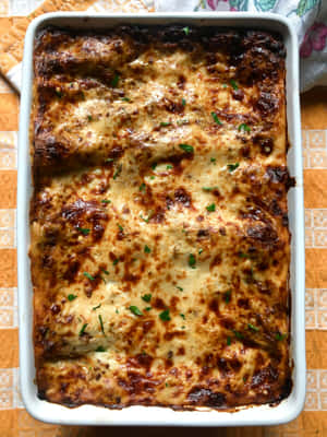 Burnt Flat Lay Lasagna Alla Bolognese Wallpaper