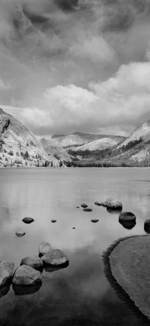 Bw Mountain Landscape Original Iphone 4 Wallpaper