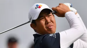 Byeong Hun An Wearing Arm Protection Wallpaper