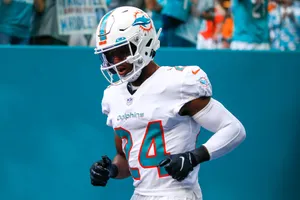 Byron Jones As Miami Dolphins Wallpaper