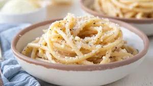 Cacio E Pepe In A Deep Dish Wallpaper