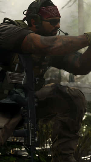 Call Of Duty Modern Warfare Soldier In Action Iphone Wallpaper