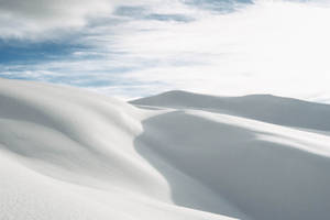 Calm White Dunes Wallpaper