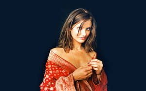 Cameron Diaz With Brown Hair And Red Kimono Wallpaper