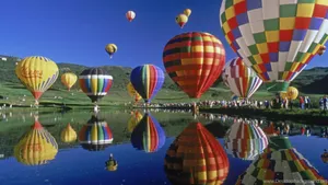 Canberra Colorful Hot Air Balloon Wallpaper